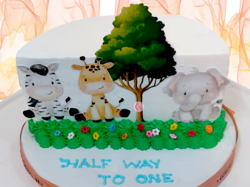 1 month baby shower cake and mini cakes - Decorated Cake - CakesDecor