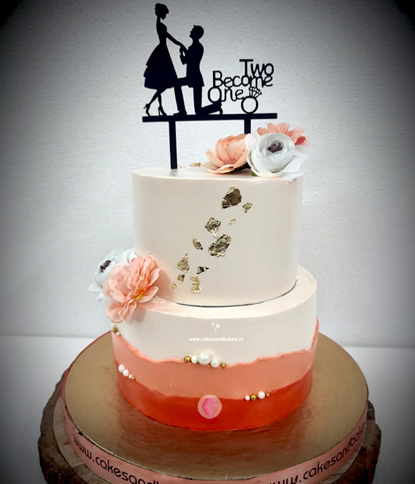 Rustic Wedding Cake (Embossed Couple)